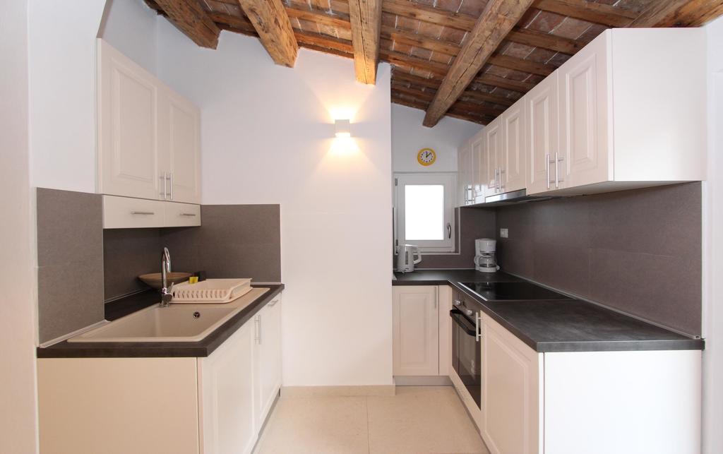Apartment Danalu Ровин Екстериор снимка