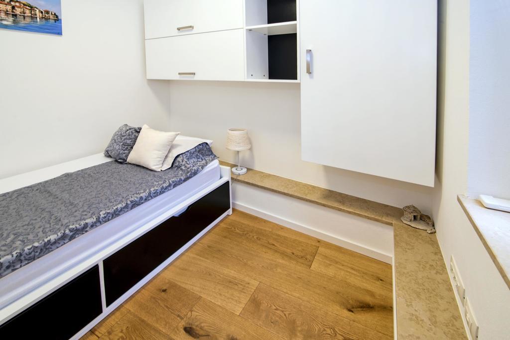 Apartment Danalu Ровин Екстериор снимка